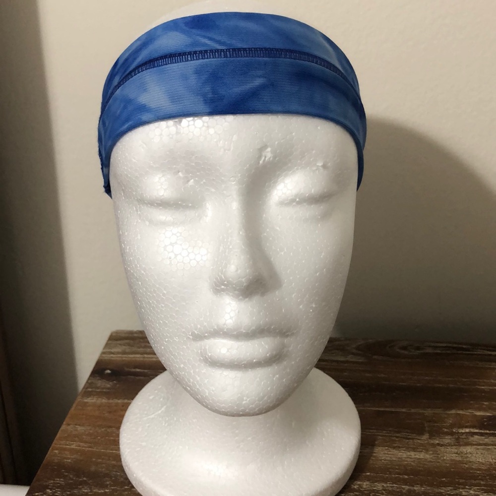Blue tie dye performance headband